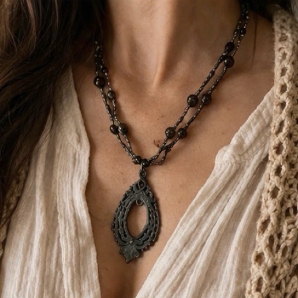 Vintage Jewelry - Artisan Beaded Statement Necklace Dark Pendant Boho Vintage
